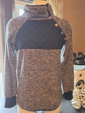 Cozy Black and Heathered Gray Pullover Sweater